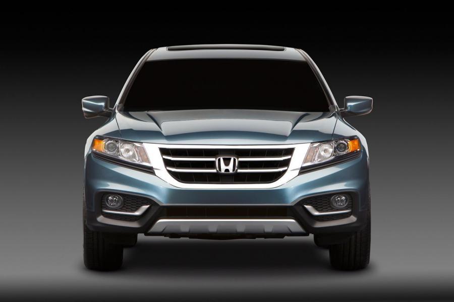  Honda Crosstour Concept 2013 года  (фото 8 из 12)